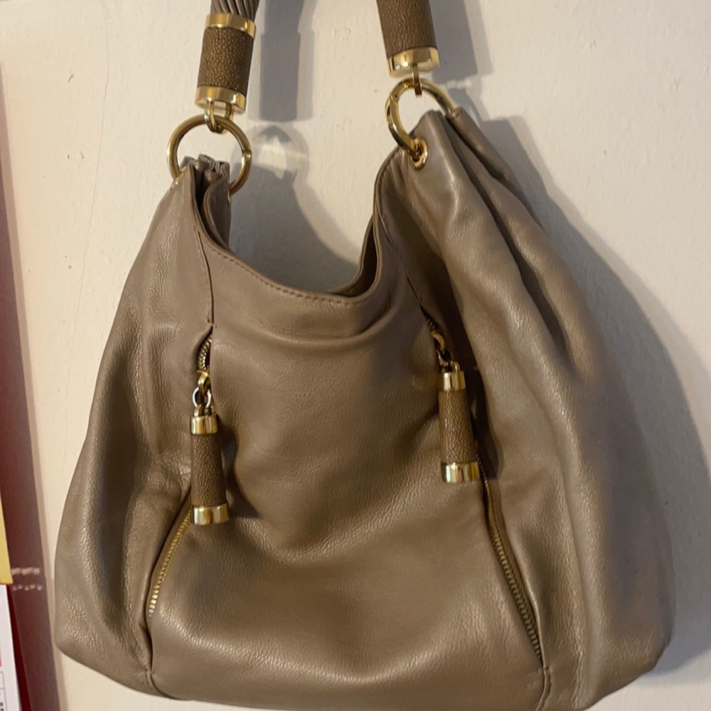 🌹🌹Michael Kors shoulder bag( Best deal)